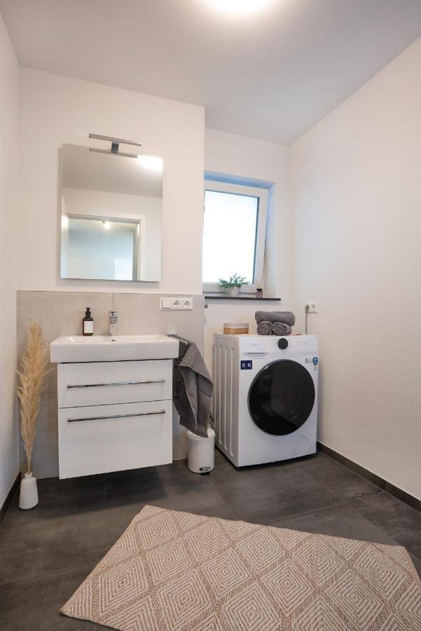 Voyage Stadtoase Am Fluss I Zentral I Freier Parkplatz I Wifi I Netflix I Aufzug เคมป์เทน ภายนอก รูปภาพ